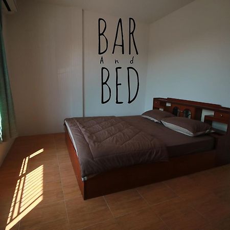 Barandbed Urt Hostel Surat Thani Buitenkant foto