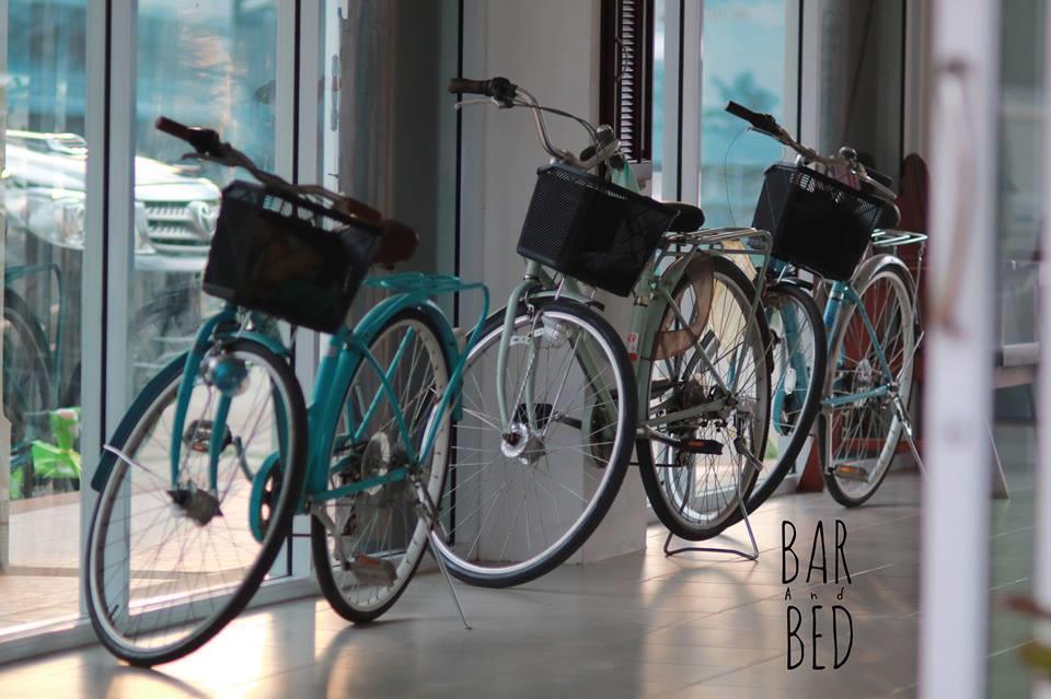Barandbed Urt Hostel Surat Thani Buitenkant foto