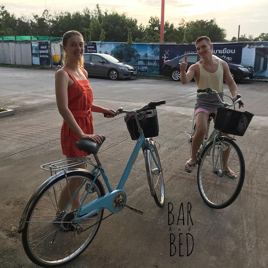 Barandbed Urt Hostel Surat Thani Buitenkant foto