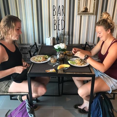 Barandbed Urt Hostel Surat Thani Buitenkant foto