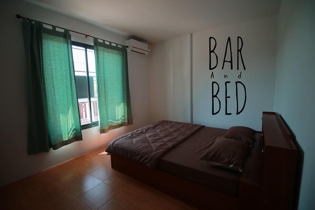 Barandbed Urt Hostel Surat Thani Buitenkant foto
