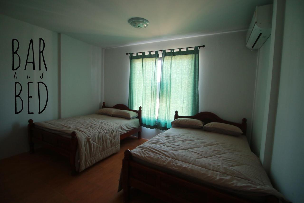 Barandbed Urt Hostel Surat Thani Buitenkant foto