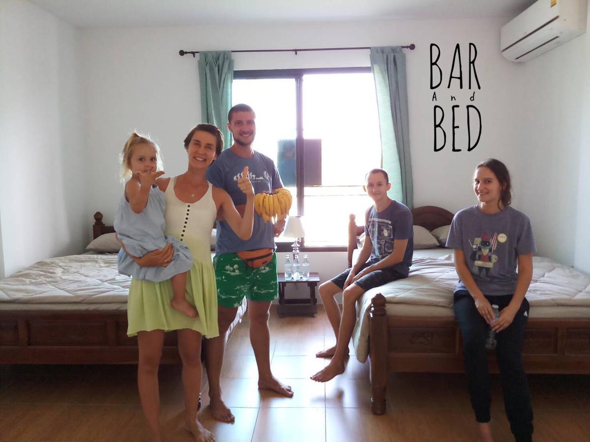 Barandbed Urt Hostel Surat Thani Buitenkant foto