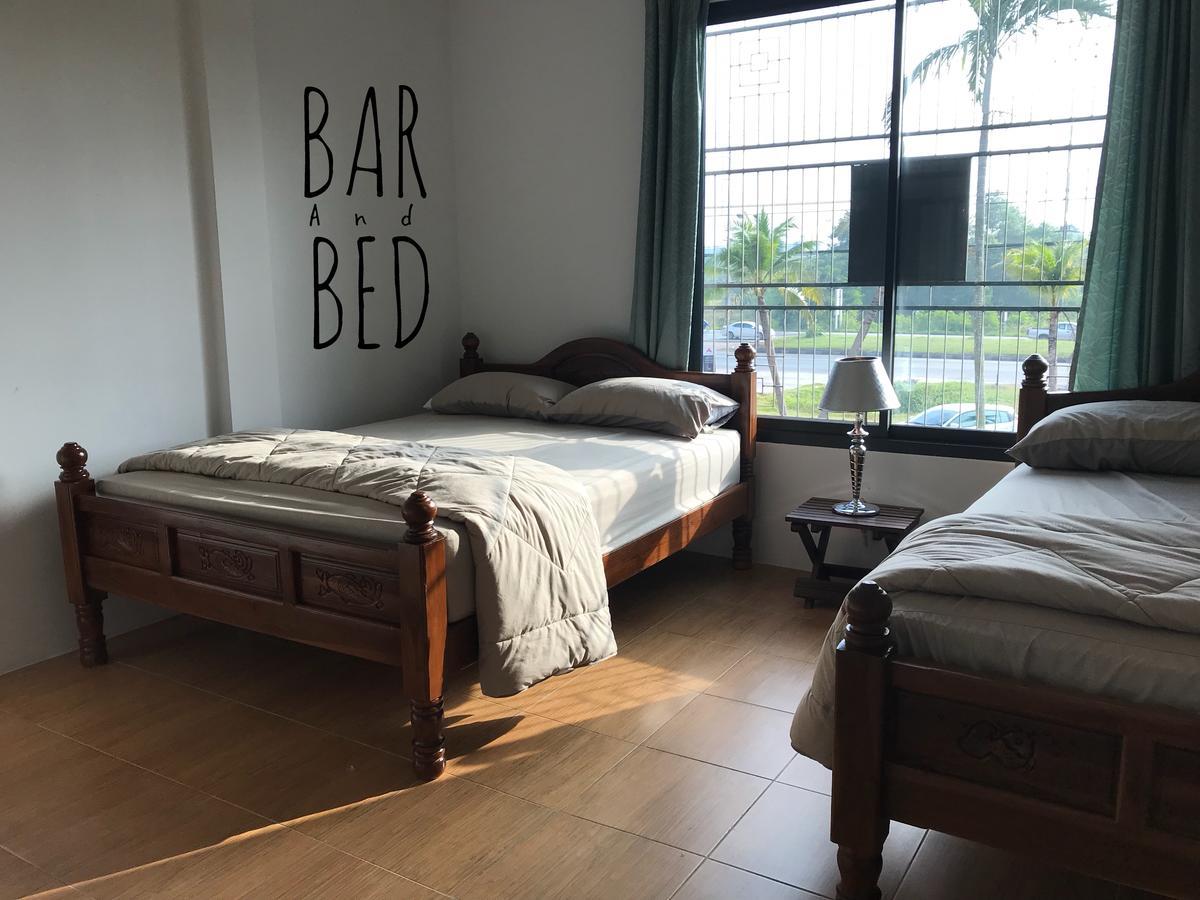 Barandbed Urt Hostel Surat Thani Buitenkant foto
