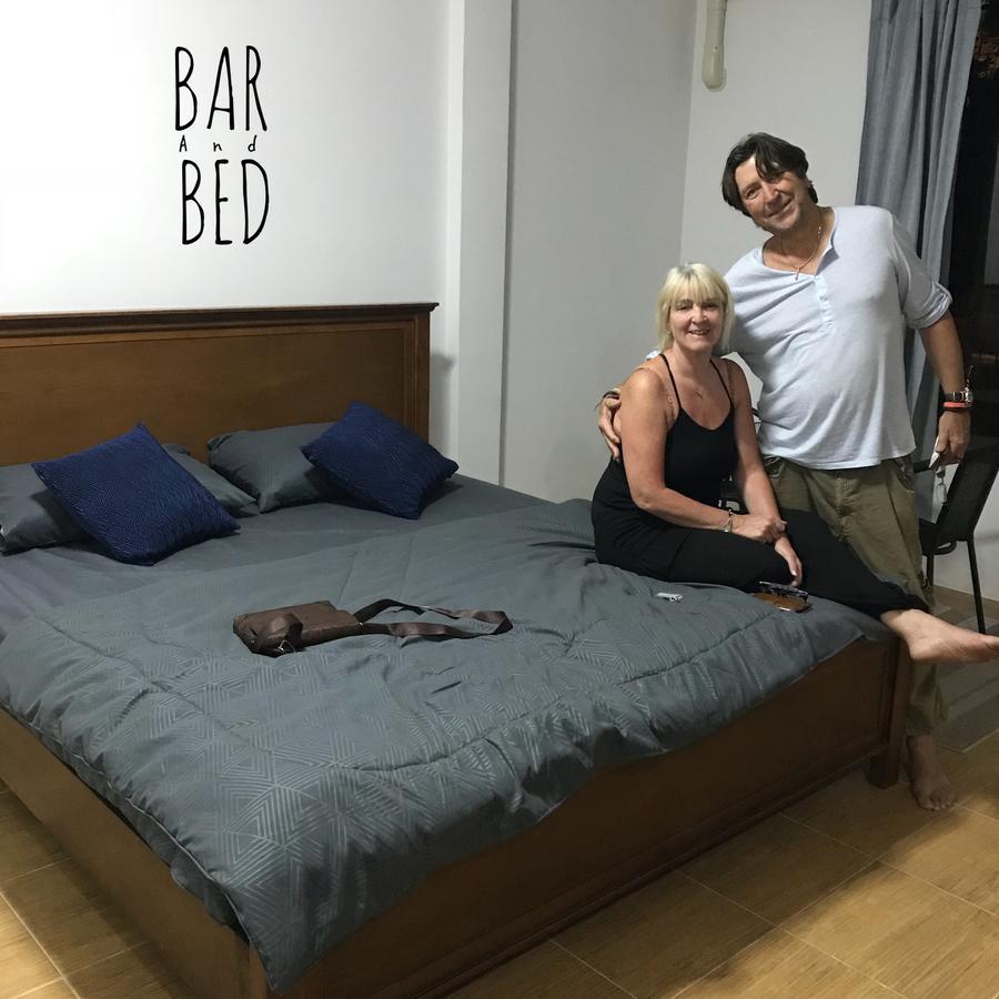 Barandbed Urt Hostel Surat Thani Buitenkant foto