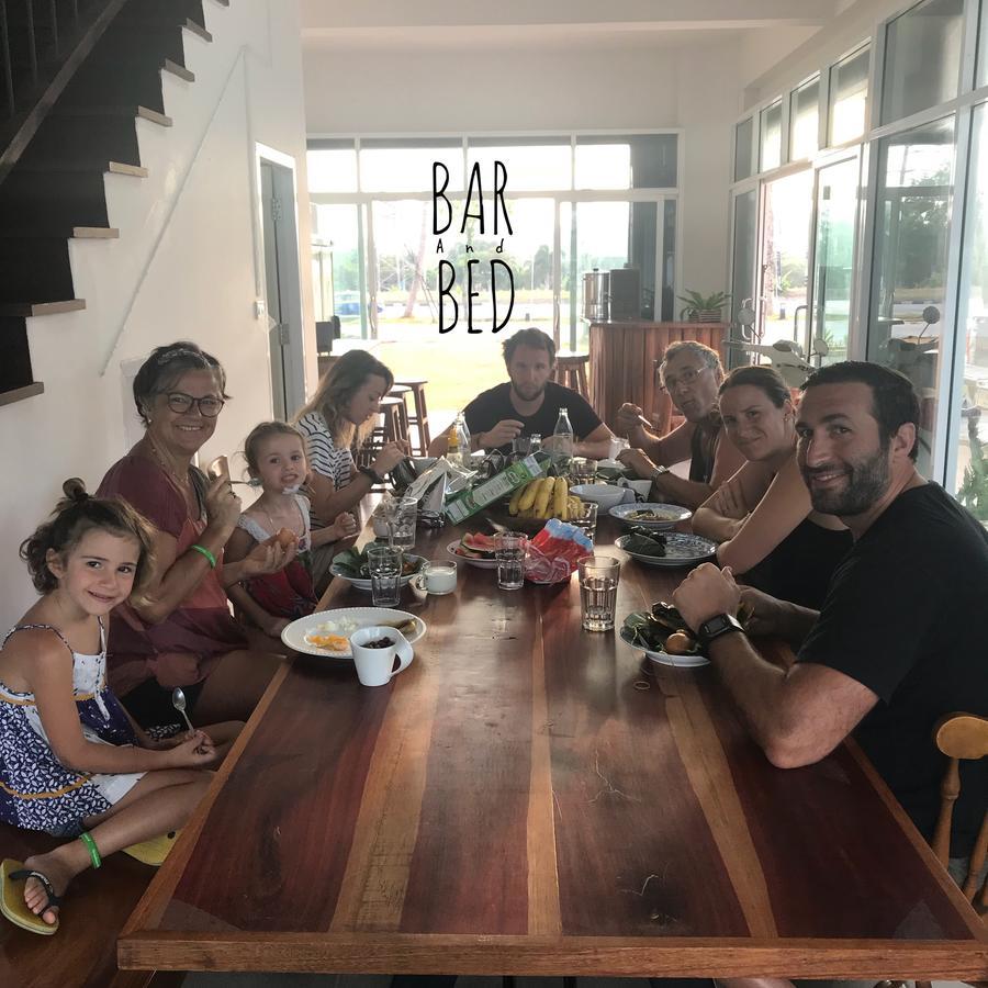 Barandbed Urt Hostel Surat Thani Buitenkant foto