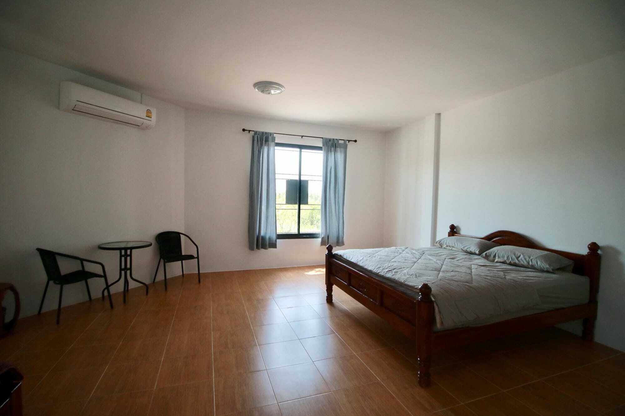 Barandbed Urt Hostel Surat Thani Buitenkant foto