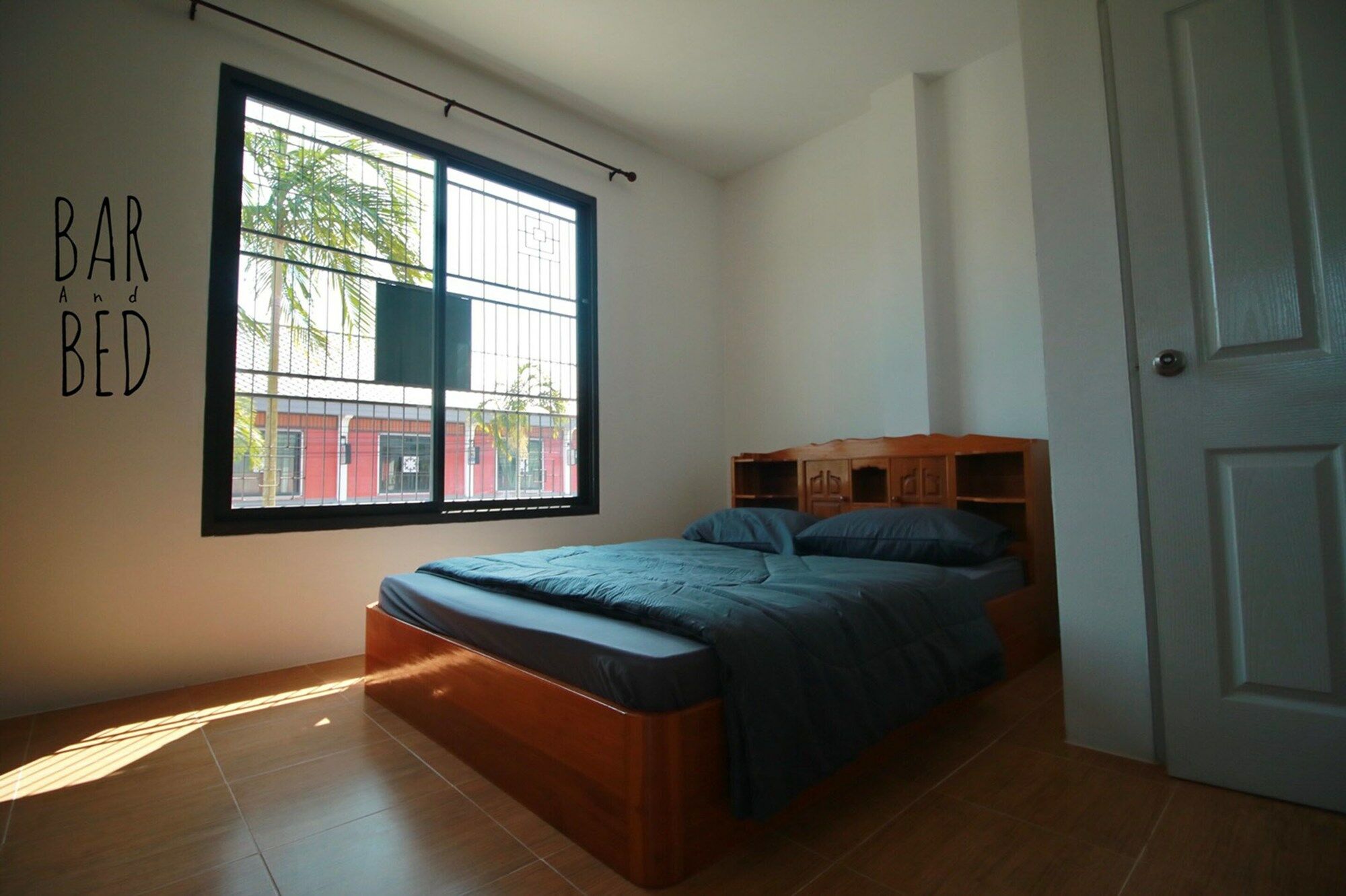 Barandbed Urt Hostel Surat Thani Buitenkant foto
