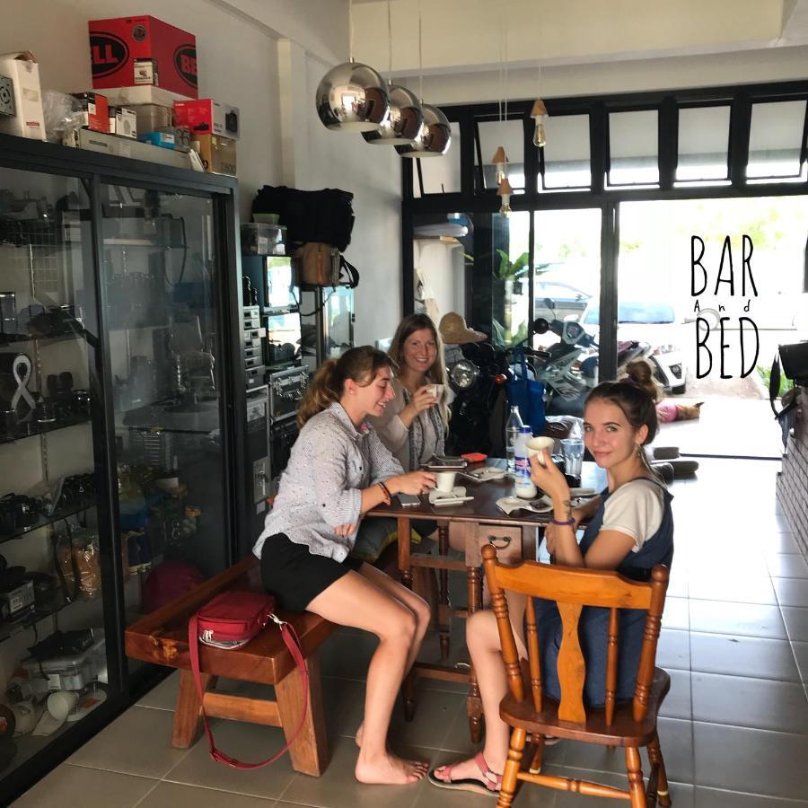 Barandbed Urt Hostel Surat Thani Kamer foto