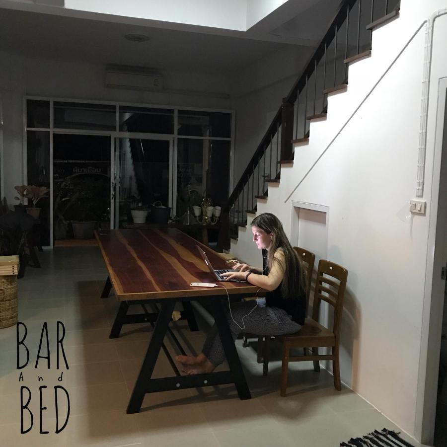 Barandbed Urt Hostel Surat Thani Kamer foto